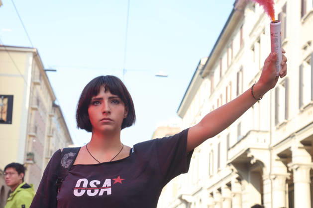 IPA89762438 - Bologna, October 16, 2026. Students and environmentalists gathered to demonstrate in support of the environment and against war on International Climate Day. Pictured is the march organized by OSA (Alternative Student Opposition) and Cambiare Rotta.  Copyright: xRobertoxBrancolinix xRobertoxBrancolini Ipax IPA89762438