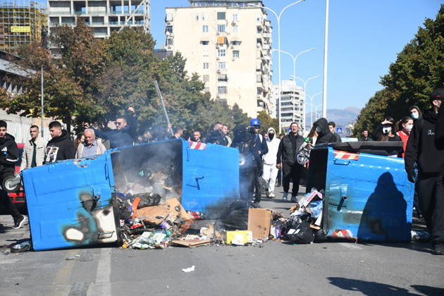 Demonstrations organized by students demanding improvements to their educational conditions continue in Albania TIRANA, ALBANIA - OCTOBER 16: Demonstrators block streets using trash dumpsters and light fires during escalating student protests demanding better educational conditions and lower tuition costs in Tirana, Albania on October 16, 2026. Police forces intervened to clear burning barricades along major boulevards as university student actions intensified across the capital. Olsi Shehu Anadolu Tirana Albania. Editorial use only. Please get in touch for any other usage.  Copyright: x2026xAnadoluxOlsixShehux