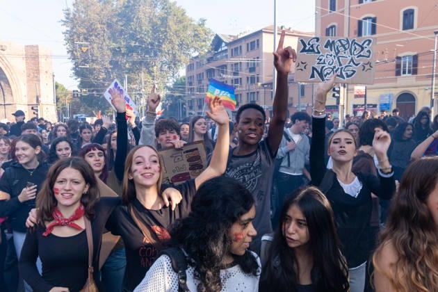 IPA89764845 - High school students marching. Bologna, Italy, October 16, 2026. Bologna, Italy, October 16, 2026  Copyright: xLeonardoxGaravaglia LiveMediax xLeonardoxGaravaglia LiveMediax IPA89764845