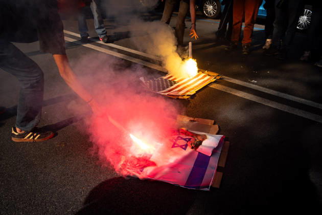 October 16, 2026, Rome, Rm, Italy: Thousands of students are taking to the streets to protest against the Meloni government™s education policies. The students™ demands include: No one is a foreigner; fund schools, not war; and no to the militarization of school. Rome Italy - ZUMAg256 20261016_znp_g256_027 Copyright: xMarcoxDixGianvitox