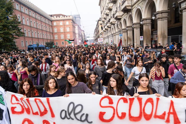 October 16, 2026, Turin, Piedmont, Italy: After days of occupations at many high schools across the city, following the French model, on Friday, October 16, in Turin, thousands of students took to the streets to protest the lack of resources in the school system and the inadequate condition of school buildings. The protesters marched through the city, stopping in front of Porta Susa, where teachers formed a human chain to separate them from the police. Lastly, in Piazza Castello, the police used water cannons and tear gas to disperse the demonstration, which had arrived outside the police headquarters. Turin Italy - ZUMAs377 20261016_znp_s377_053 Copyright: xPietroxStariccox