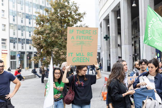 IPA89767312 - Milan, October 16, 2026, Piazza San Babila, Fridays for Future Italy rally climate and environmental activists  Copyright: xFrancescoxEnriquezx xFrancescoxEnriquezx IPA89767312