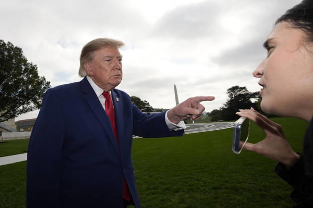 Donald Trump departs to Georgia and Florida - Washington US President Donald Trump talks to the members of the media on the South Lawn as he departs the White House in Washington en route Dalton, Georgia on October 16, 2026. Photo by Yuri Gripas ABACAPRESS.COM Washington DC United States Copyright: xPool ABACAx