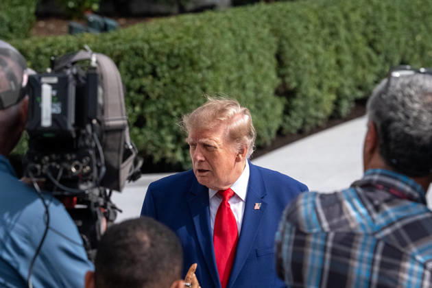 October 16, 2026, Washington, Dc, United States: President Donald Trump boards his helicopter for the start of a trip to Georgia on October 16, 2026. Washington United States - ZUMAl312 20261016_znp_l312_008 Copyright: xAndrewxLeydenx