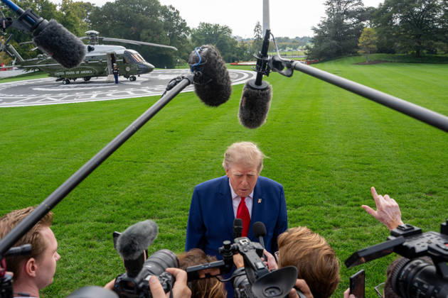 October 16, 2026, Washington, Dc, United States: President Donald Trump boards his helicopter for the start of a trip to Georgia on October 16, 2026. Washington United States - ZUMAl312 20261016_znp_l312_019 Copyright: xAndrewxLeydenx
