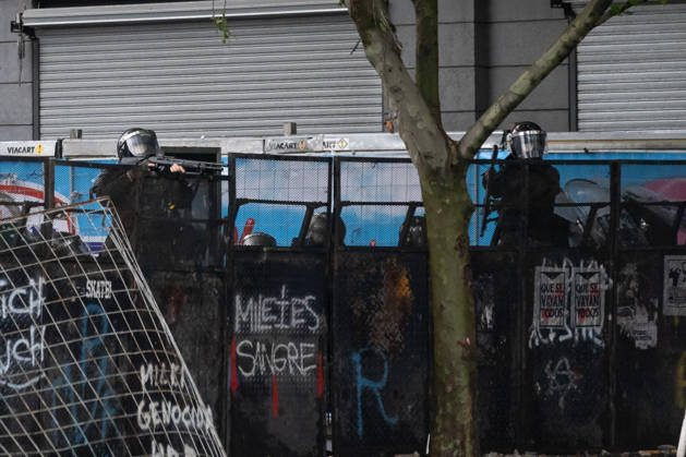 October 16, 2026, Buenos Aires, Buenos Aires, Argentina: Police officers fire at protesters during a demonstration demanding compliance with the University Budget Law. Buenos Aires Argentina - ZUMAp265 20261016_zip_p265_054 Copyright: xDelfinaxCorberaxPix
