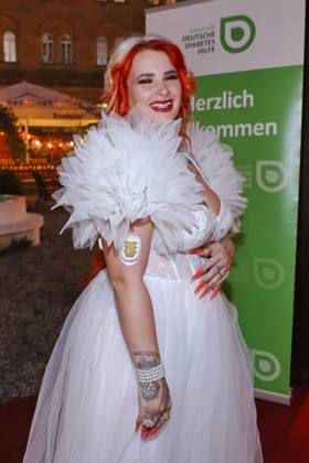 Diabetes Charity Gala 2026 Lyn Künstner Diabetes Charity Gala 2026, Bar jeder Vernunft, Berlin, Date: October 16, 2026 Copyright: xEventpress Kratschx