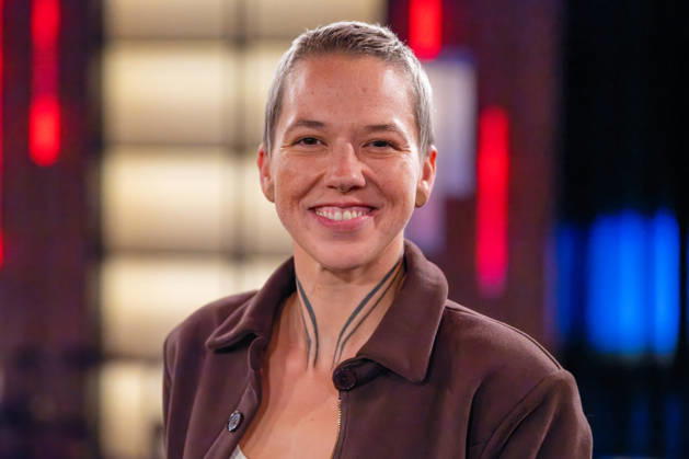Cologne Meetup on October 16, 2026. Pictured: Stefanie Heinzmann, a pop and soul singer from Switzerland, laughing. As always, Susan Link and Micky Beisenherz interview their guests with sensitivity and humor. Cologne, North Rhine-Westphalia, Germany