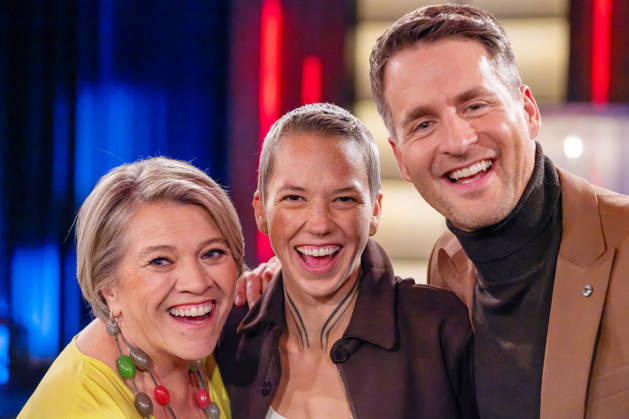 Cologne Gathering on October 16, 2026. Pictured: Lea Linster, a top chef and restaurateur from Luxembourg and author of cookbooks, pictured to the left of Stefanie Heinzmann, a pop and soul singer from Switzerland, and singer and actor Alexander Klaws. As always, Susan Link and Micky Beisenherz interview their guests with both sensitivity