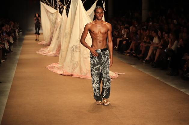 RECORD DATE NOT STATED Hisha s fashion show at SPFW. Sao Paulo (SP), 10 16 2026 - Fashion SPFW - Hisha fashion show during Sao Paulo Fashion Week N61 at Pacubra in Ibirapuera, Sao Paulo.(Foto: Fabricio Bomjardim Thenews2 imago images) Hisha s fashion show at SPFW.  Copyright: xFabricioxBomjardimx