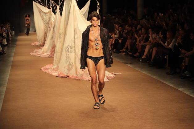 RECORD DATE NOT STATED Hisha s fashion show at SPFW. Sao Paulo (SP), 10 16 2026 - Fashion SPFW - Hisha fashion show during Sao Paulo Fashion Week N61 at Pacubra in Ibirapuera, Sao Paulo.(Foto: Fabricio Bomjardim Thenews2 imago images) Hisha s fashion show at SPFW.  Copyright: xFabricioxBomjardimx