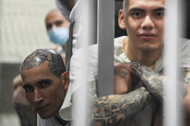 October 16, 2026, Tecoluca, San Vicente, El Salvador: Gang members are seen through their cells during Costa Rican President Laura Fernandez s tour of the Terrorism Confinement Center (CECOT), in Tecoluca. Fernandez is on a three-day official visit to El Salvador to see the maximum-security prison that President Nayib Bukele’s government built as part of its crackdown on gangs. Costa Rica recently opened its own high-security prison, the High Containment Center Against Organized Crime, which is modeled on CECOT. Tecoluca El Salvador - ZUMAs197 20261016_aaa_s197_482 Copyright: xCamiloxFreedmanx