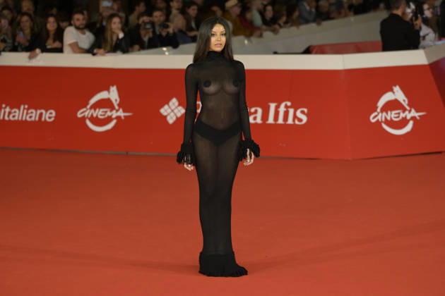 Un jeu dangereux red carpet in Rome, Italy - Zahia Dehar attends the red carpet for the film Un jeu dangereux at the 2026 Rome Film Fest, held at the Auditorium Parco della Musica. Rome Italy Copyright: xMarioxCartellix xSOPAxImagesx _DSC1661