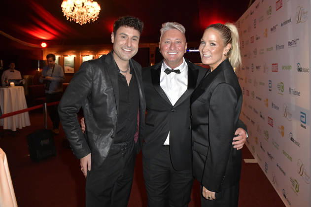 David Klee, Hubert Fella, and Janine Kunze at the 15th Diabetes Charity Gala 2026 at Bar jeder Vernunft in Berlin, October 16, 2026 Foto:xM.xBehrensx xFuturexImagex diabetes_6049