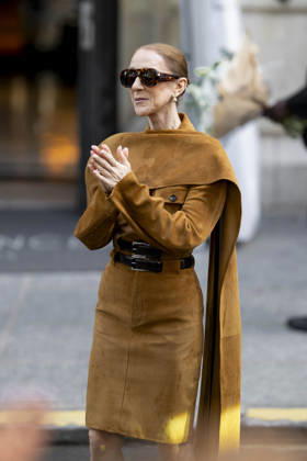 Céline Dion was spotted leaving the Royal Monceau hotel and heading toward the Plenitude Arena for the penultimate show of her concert series in the French capital, Paris, France, on October 16, 2026. Pierre Perusseau, Bestimage. Céline Dion was spotted leaving the Royal Monceau hotel, heading toward the Plenitude Arena for the penultimate show of her concert series in the capital, Paris, France, on October 16, 2026. Paris, France  Copyright: xPierrexPerusseaux xBestimagexPierrexPerusseaux xBestimagex