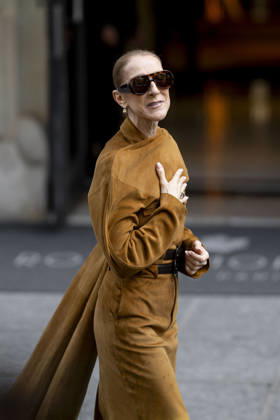 Céline Dion was spotted leaving the Royal Monceau hotel and heading toward the Plenitude Arena for the penultimate show of her concert series in the French capital, Paris, France, on October 16, 2026. Pierre Perusseau, Bestimage. Céline Dion was spotted leaving the Royal Monceau hotel, heading toward the Plenitude Arena for the penultimate show of her concert series in the capital, Paris, France, on October 16, 2026. Paris, France  Copyright: xPierrexPerusseaux xBestimagexPierrexPerusseaux xBestimagex