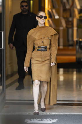 Céline Dion was spotted leaving the Royal Monceau hotel, heading toward the Plenitude Arena for the penultimate show of her concert series in the French capital, Paris, France, on October 16, 2026. Pierre Perusseau, Bestimage. Céline Dion was spotted leaving the Royal Monceau hotel, heading toward the Plenitude Arena for the penultimate show of her concert series in the capital, Paris, France, on October 16, 2026. Paris, France  Copyright: xPierrexPerusseaux xBestimagexPierrexPerusseaux xBestimagex