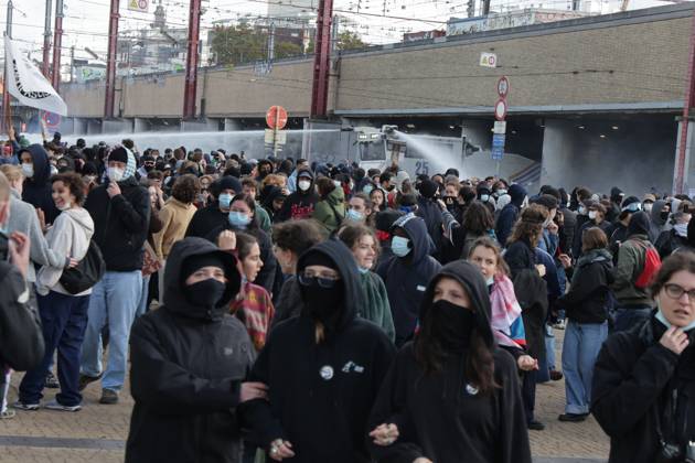 This image shows youths gather for a protest action at the Central Station in Brussels on Saturday 17 October 2026.  NICOLASxMAETERLINCK 190066570