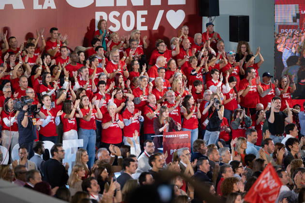 The PSOE Holds Its Federal Committee Meeting in Fuenlabrada, Madrid The elected secretary-general of the Socialist Youth of Spain (JSE), Aránzazu Figueroa, during the PSOE Federal Committee meeting at the Tomás y Valiente Art Center on October 17, 2026, in Fuenlabrada, Madrid, Spain. The Committee served to ratify the party’s candidate lists for the general election on November 29 and to endorse its Secretary-General, Pedro Sánchez, as the candidate for President of the Government. OCTOBER 17, 2026 Jesús Hellí Fuenlabrada, Madrid Fuenlabrada, Madrid, Spain  Copyright: xJesusxHellinx 7851385