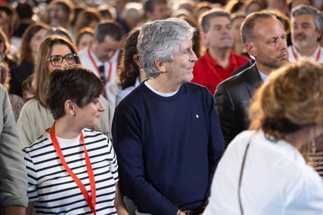 The PSOE Holds Its Federal Committee Meeting in Fuenlabrada, Madrid Interior Minister Fernando Grande Marlaska and Minister of Housing and Urban Agenda Isabel Rodríguez during the PSOE Federal Committee meeting at the Tomás y Valiente Art Center on October 17, 2026, in Fuenlabrada, Madrid, Spain. The Committee served to ratify the party’s candidate lists for the general election on November 29 and to confirm its Secretary-General, Pedro Sánchez, as the candidate for President of the Government. OCTOBER 17, 2026 Jesús Hellí Fuenlabrada, Madrid Fuenlabrada, Madrid, Spain  Copyright: xJesusxHellinx 7851468