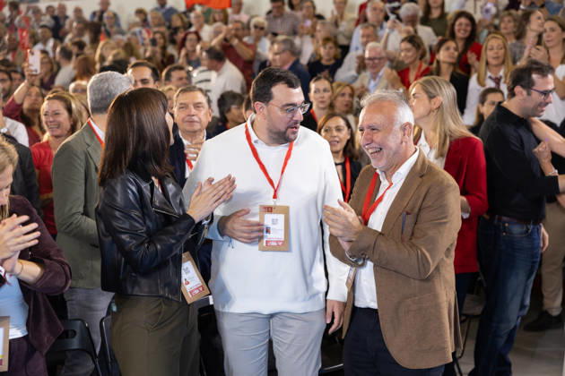 The PSOE Holds Its Federal Committee Meeting in Fuenlabrada, Madrid The Secretary-General of the PSPV-PSOE and Minister of Science, Innovation, and Universities, Diana Morant; the President of the Principality of Asturias and Secretary-General of the FSA-PSOE, Adrián Barbón; and the Minister of Territorial Policy and Democratic Memory, Ángel Víctor Torres, during the PSOE Federal Committee meeting at the Tomás y Valiente Art Center on October 17, 2026, in Fuenlabrada, Madrid, Spain. The Committee served to ratify the party’s candidate lists for the general elections on November 29 and to confirm its Secretary-General, Pedro Sánchez, as the candidate for President of the Government. OCTOBER 17, 2026 Jesús Hellí Fuenlabrada, Madrid Fuenlabra  Copyright: xJesusxHellinx 7851488