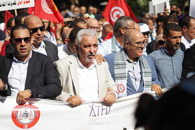 October 17, 2026, Tunis, Tunis, Tunisia, Tunisia: Demonstrators take to the streets of Tunis during a march calling for social and economic reforms and the protection of civil liberties, amid public concerns over rising living costs, workers™ rights and freedom of expression on October 17, 2026. Organized by trade unions, journalists™ representatives, lawyers and civil society groups, the demonstration brings together protesters demanding accountability and defending fundamental rights. The march highlights ongoing concerns over Tunisia™s economic situation and the space for public dissent. Tunis Tunisia - ZUMAm342 20261017_zsp_m342_027 Copyright: xHasanxMradx