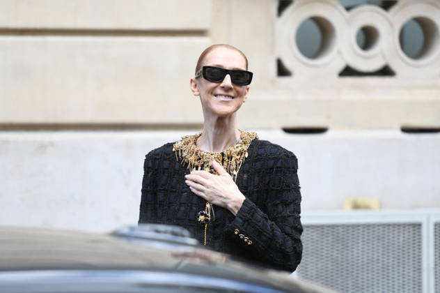 Celine Dion Leaves Her Hotel For Her Last Concert in Paris - France Celine Dion spend time with fans before her last concert in Paris, at hotel Royal Monceau in Paris, France on October 17, 2026. Photo by Florian Poitout ABACAPRESS.COM Paris France  Copyright: xPoitoutxFlorian ABACAx