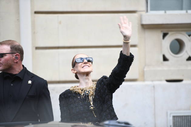 Celine Dion Leaves Her Hotel For Her Last Concert in Paris - France Celine Dion spend time with fans before her last concert in Paris, at hotel Royal Monceau in Paris, France on October 17, 2026. Photo by Florian Poitout ABACAPRESS.COM Paris France  Copyright: xPoitoutxFlorian ABACAx