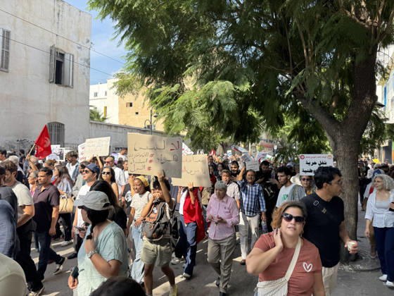 Thousands rally in Tunis against President Kais Saied s policies TUNIS, TUNISIA - OCTOBER 17: Demonstrators march through the streets of Tunis carrying placards and chanting slogans against President Kais Saied s policies while calling for freedom of expression and the protection of rights and freedoms, on October 17, 2026 in Tunis, Tunisia. The march ended in front of the Municipal Theatre in the capital. Mehmet Akif Turan Anadolu Tunis Tunisia. Editorial use only. Please get in touch for any other usage.  Copyright: x2026xAnadoluxMehmetxAkifxTuranx