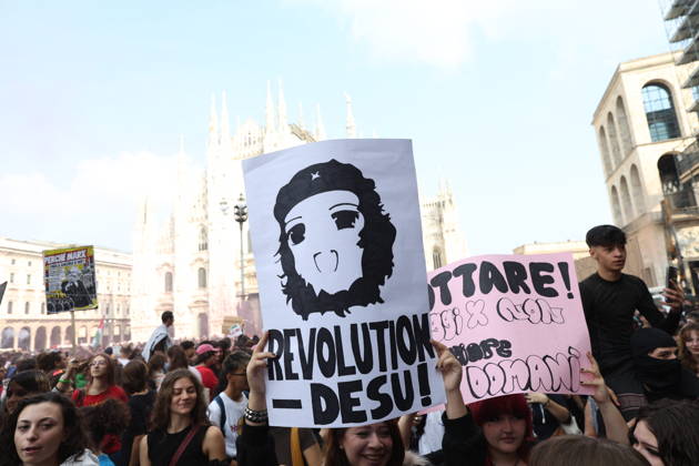 Demonstration by Italia in Piazza - Milano Demonstration by Italia in Piazza, the grassroots movement of students and young workers taking to the streets in 15 Italian cities in Milano Italy on October 17 2026. Photo by Francesco Enriquez IPA ABACAPRESS.COM Milano Italy  Copyright: xIPA ABACAx