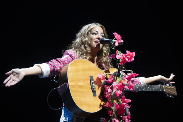 Sofía Ellar Performs in Madrid, Spain - 17 Oct 2026 Singer Sofía Ellar performs during a concert at the Plaza de Espana in Madrid. Madrid Spain Copyright: xAtilanoxGarciax xSOPAxImagesx PHOTO12788