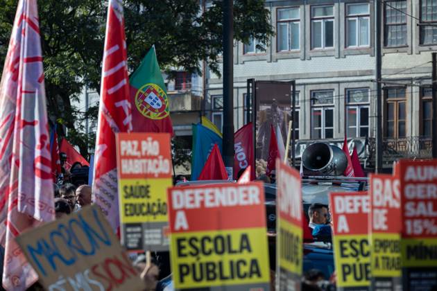 October 17, 2026, Porto, Portugal: Protesters hold placards during the National CGTP demonstration. Thousands of people joined the National General Confederation of the Portuguese Workers National Inter-Union (Confederacao Geral dos Trabalhadores Portugueses Intersindical Nacional) (CGTP) demonstration in Porto, marching from Praca da Batalha to Praca de D. Joao I, where they converged with participants of a housing rights protest. Porto Portugal - ZUMAs197 20261017_aaa_s197_272 Copyright: xDiogoxBaptistax