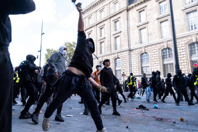 October 17, 2026, Paris, Ile De France, France: Thousands of people took part in the ˜Gilet Jeunes™ general strike in Paris. Following weeks of protests and school occupations, a wave of demonstrations swept across France on 17 October. In Paris, demonstrators began gathering from the morning onwards at various locations, before heading to Place de la RÃ publique, where fierce clashes with the police broke out and lasted for several hours. The demonstrators also erected barricades along the city™s streets and looted a number of shops. Paris France - ZUMAs377 20261017_znp_s377_030 Copyright: xPietroxStariccox