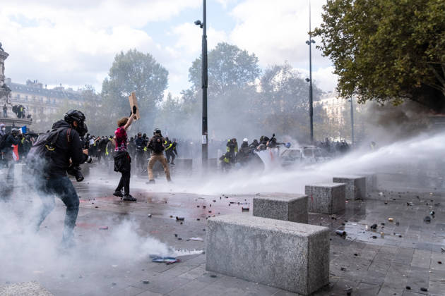 October 17, 2026, Paris, Ile De France, France: Thousands of people took part in the ˜Gilet Jeunes™ general strike in Paris. Following weeks of protests and school occupations, a wave of demonstrations swept across France on 17 October. In Paris, demonstrators began gathering from the morning onwards at various locations, before heading to Place de la RÃ publique, where fierce clashes with the police broke out and lasted for several hours. The demonstrators also erected barricades along the city™s streets and looted a number of shops. Paris France - ZUMAs377 20261017_znp_s377_042 Copyright: xPietroxStariccox