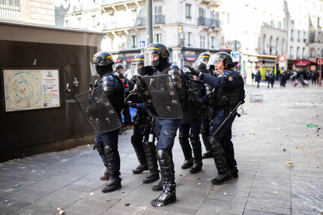 Police clash with protesters during demonstration in Paris PARIS, FRANCE - OCTOBER 17: Police clash with protesters during a demonstration amid a nationwide mobilisation over rising living costs, fuel prices and education funding in Paris, France, on October 17, 2026. Hesham Elsherif Anadolu Paris France. Editorial use only. Please get in touch for any other usage.  Copyright: x2026xAnadoluxHeshamxElsherifx