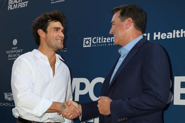 October 17, 2026, Newport Beach, Ca, USA: LOS ANGELES - OCT 17: KJ Apa, Rob Riggle at the Newport Beach Film Festival Spotlight Award to KJ Apa and Jimmy Screening at the Lido Theater on October 17, 2026 in Newport Beach, CA Newport Beach USA  - ZUMAnc22 20261017_zaa_nc22_022 Copyright: xKathyxHutchinsx