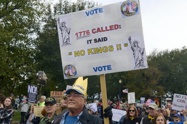 October 17, 2026, Washington Dc, Washington Dc, USA: No Kings protesters rally at the steps of the Lincoln Memorial in Washington DC, Oct. 17, 2026. The march, intended to encourage people to vote in the 2026 US midterm elections, was part of a 50-state get out the vote operation by the left-leaning Indivisible group. Protesters denounced the administration of US President Donald Trump and the Republican-led Congress for violating Constitutional and civil rights, federal and state laws, judicial orders and longstanding norms, casting Trump and the GOP as a threat to democracy. Washington Dc USA - ZUMAg216 20261017_znp_g216_010 Copyright: xDominicxGwinnx