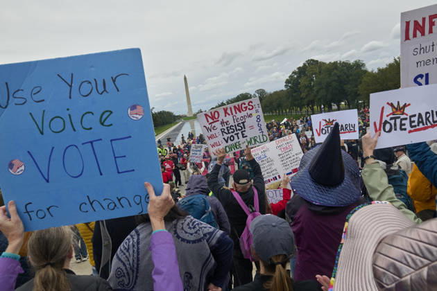 October 17, 2026, Washington Dc, Washington Dc, USA: No Kings protesters rally at the steps of the Lincoln Memorial in Washington DC, Oct. 17, 2026. The march, intended to encourage people to vote in the 2026 US midterm elections, was part of a 50-state get out the vote operation by the left-leaning Indivisible group. Protesters denounced the administration of US President Donald Trump and the Republican-led Congress for violating Constitutional and civil rights, federal and state laws, judicial orders and longstanding norms, casting Trump and the GOP as a threat to democracy. Washington Dc USA - ZUMAg216 20261017_znp_g216_016 Copyright: xDominicxGwinnx