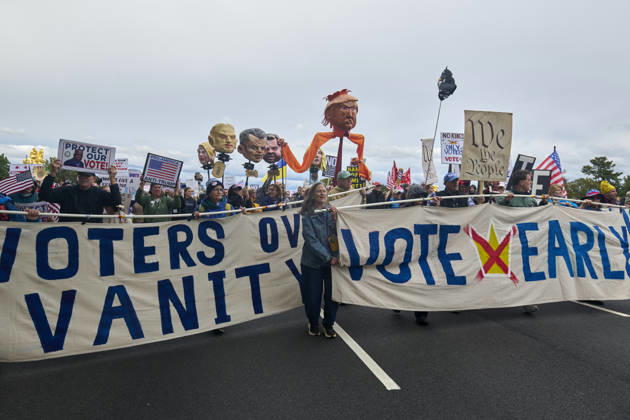 October 17, 2026, Washington Dc, Washington Dc, USA: No Kings protesters rally at the steps of the Lincoln Memorial in Washington DC, Oct. 17, 2026. The march, intended to encourage people to vote in the 2026 US midterm elections, was part of a 50-state get out the vote operation by the left-leaning Indivisible group. Protesters denounced the administration of US President Donald Trump and the Republican-led Congress for violating Constitutional and civil rights, federal and state laws, judicial orders and longstanding norms, casting Trump and the GOP as a threat to democracy. Washington Dc USA - ZUMAg216 20261017_znp_g216_006 Copyright: xDominicxGwinnx
