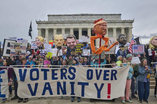 October 17, 2026, Washington Dc, Washington Dc, USA: No Kings protesters rally at the steps of the Lincoln Memorial in Washington DC, Oct. 17, 2026. The march, intended to encourage people to vote in the 2026 US midterm elections, was part of a 50-state get out the vote operation by the left-leaning Indivisible group. Protesters denounced the administration of US President Donald Trump and the Republican-led Congress for violating Constitutional and civil rights, federal and state laws, judicial orders and longstanding norms, casting Trump and the GOP as a threat to democracy. Washington Dc USA - ZUMAg216 20261017_znp_g216_014 Copyright: xDominicxGwinnx