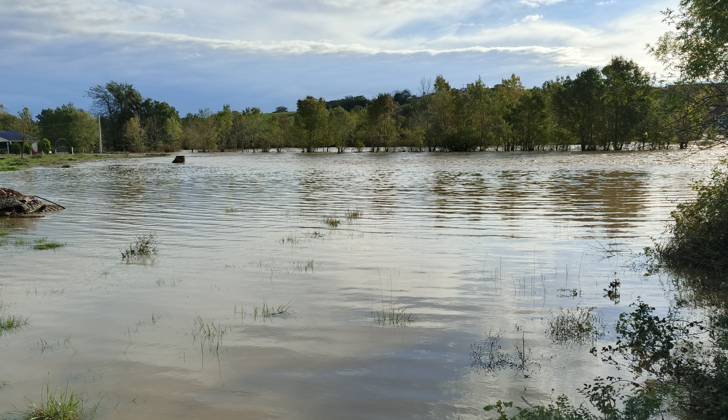 Heavy rainfall causes flooding in northwestern Turkiye KOCAELI, TURKIYE - OCTOBER 18: An area is submerged in floodwaters following heavy rainfall overnight in the Kandira district of Kocaeli, northwestern Turkiye, on October 18, 2026. The downpour inundates agricultural fields, roads and residential gardens in several areas. Murat Yildirim Anadolu Kocaeli Turkey. Editorial use only. Please get in touch for any other usage.  Copyright: x2026xAnadoluxMuratxYildirimx