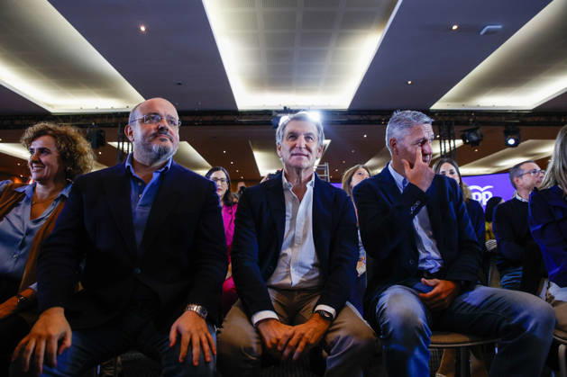 Feijóo Participates in a PP Pre-Campaign Event in Barcelona The president of the Popular Party, Alberto Núnez Feijóo c, the president of the PP in Catalonia, Alejandro Fernández i, and the mayor of Badalona, Xavier García Albiol d, during a PP pre-campaign event at the Palau de Congressos de Catalunya on October 18, 2026, in Barcelona, Catalonia, Spain. Feijóo is stepping up his presence in Catalonia with this major event in Barcelona and the announcement that Xavier García Albiol will head the party’s ticket for the general election on November 29. OCTOBER 18, 2026 Kike Rincó Barcelona, Catalonia Barcelona, Catalonia, Spain  Copyright: xKikexRinconx 7852982