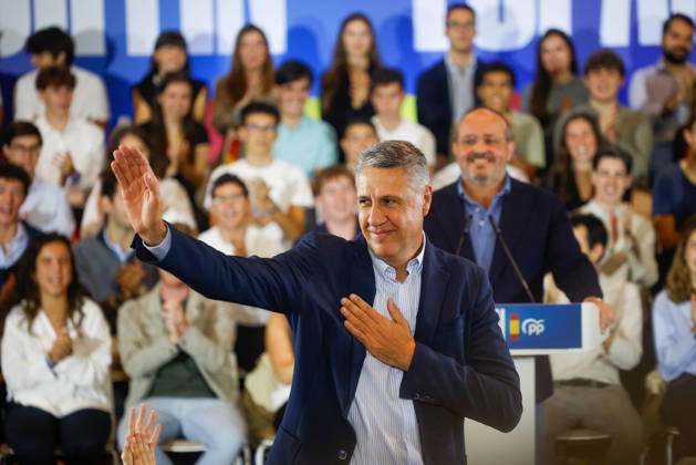 Feijóo Participates in a PP Pre-Campaign Event in Barcelona The mayor of Badalona, Xavier García Albiol, during a PP pre-campaign event at the Palau de Congressos de Catalunya on October 18, 2026, in Barcelona, Catalonia, Spain. Feijóo is stepping up his presence in Catalonia with this major event in Barcelona and the announcement that Xavier García Albiol has been recruited as the party’s lead candidate for the general election on November 29. OCTOBER 18, 2026. Kike Rincó. Barcelona, Catalonia. Barcelona, Catalonia, Spain.  Copyright: xKikexRinconx 7852985