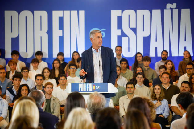 Feijóo Participates in a PP Pre-Campaign Event in Barcelona The mayor of Badalona, Xavier García Albiol, during a PP pre-campaign event at the Palau de Congressos de Catalunya on October 18, 2026, in Barcelona, Catalonia, Spain. Feijóo is stepping up his presence in Catalonia with this major event in Barcelona and the announcement that Xavier García Albiol has been recruited as the party’s lead candidate for the general election on November 29. OCTOBER 18, 2026. Kike Rincó. Barcelona, Catalonia. Barcelona, Catalonia, Spain.  Copyright: xKikexRinconx 7852987