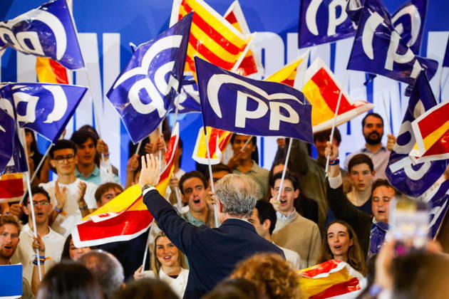 Feijóo Participates in a PP Pre-Campaign Event in Barcelona The president of the Popular Party, Alberto Núnez Feijóo, during a PP pre-campaign event at the Palau de Congressos de Catalunya on October 18, 2026, in Barcelona, Catalonia, Spain. Feijóo is stepping up his presence in Catalonia with this major event in Barcelona and the announcement that Xavier García Albiol will head the party’s ticket for the general election on November 29. OCTOBER 18, 2026 Kike Rincó Barcelona, Catalonia Barcelona, Catalonia, Spain  Copyright: xKikexRinconx 7853092