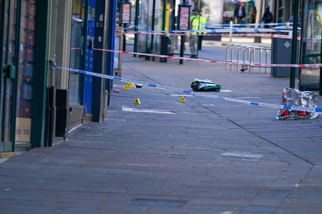 Forensic investigators examine scene after police officer shot in Nottingham NOTTINGHAM, UNITED KINGDOM - OCTOBER 18: A firearm is seen at the scene as forensic investigators in protective suits examine a cordoned-off crime scene as police officers secure the area after a police office was shot early in the morning on October 18, 2026, in Nottingham, United Kingdom. The scene remains cordoned off following a reported shooting involving a police officer earlier in the morning. A police officer was shot after approaching two people earlier in the morning and was taken to hospital for treatment, according to Nottinghamshire Police. Loannis Alexopoulos Anadolu Nottingham United Kingdom. Editorial use only. Please get in touch for any other us  Copyright: x2026xAnadoluxLoannisxAlexopoulosx