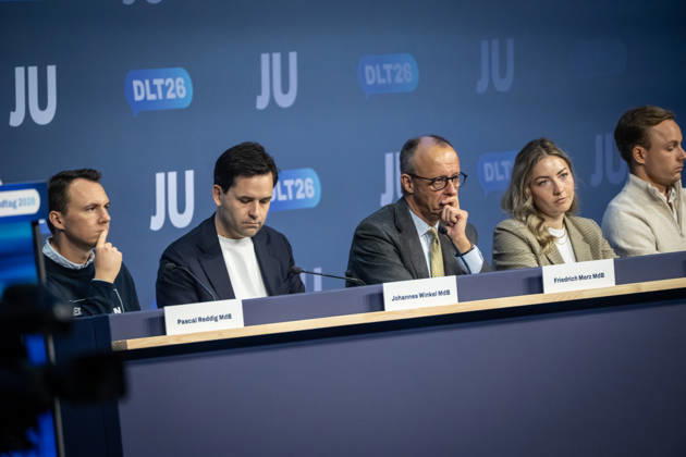 Pascal Reddig, Deputy Federal Chair of the JU; Johannes Winkel, Federal Chair of the JU; Friedrich Merz, Federal Chancellor; Ann Cathrin Simon, Deputy Federal Chair of the JU; Julien Jopp, Deputy Federal Chair of the JU, from left to right on stage following the Federal Chancellor’s speech at the 78th Germany Day 2026 in Bonn. Junge