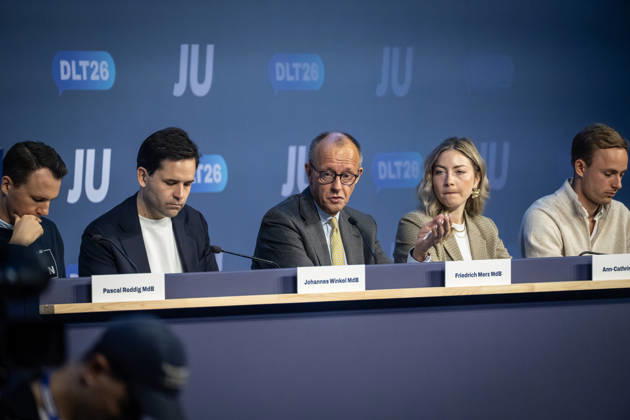 Pascal Reddig, Deputy Federal Chair of the JU; Johannes Winkel, Federal Chair of the JU; Friedrich Merz, Federal Chancellor; Ann Cathrin Simon, Deputy Federal Chair of the JU; Julien Jopp, Deputy Federal Chair of the JU, from left to right on stage following the Federal Chancellor’s speech at the 78th Germany Day 2026 in Bonn. Junge