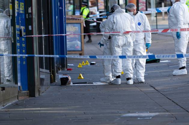 UK: Police Officer Shoooting Incident - Nottingham City Centre - 18th October 2026 Forensics Teams are seen working on a weapon in a crime scene in Nottingham City Centre after a Police Officer was shot in the foot in the early hours of 18th October 2026 (Photo by Ben Booth EEm Sipa USA) Nottingham Nottingham City Centre Nottinghamshire England Copyright: xBenxBoothx