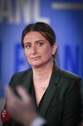 Marine Tondelier on Franc Jeu - Paris Leader of the Ecologists and French candidate for presidency Marine Tondelier poses for pictures for Franc Jeu on France 2 channel in Paris, France on October 18, 2026. Photo by Stephane Le Tellec ABACAPRESS.COM Paris France  Copyright: xLexTellecxStephane ABACAx